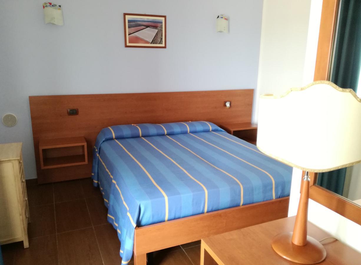 Residence Bandiera Gialla Маргерита ди Савоя Екстериор снимка