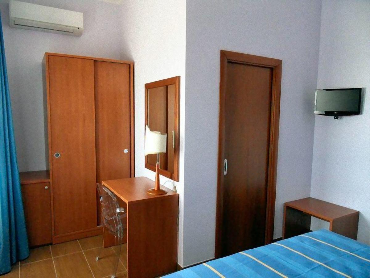 Residence Bandiera Gialla Маргерита ди Савоя Екстериор снимка
