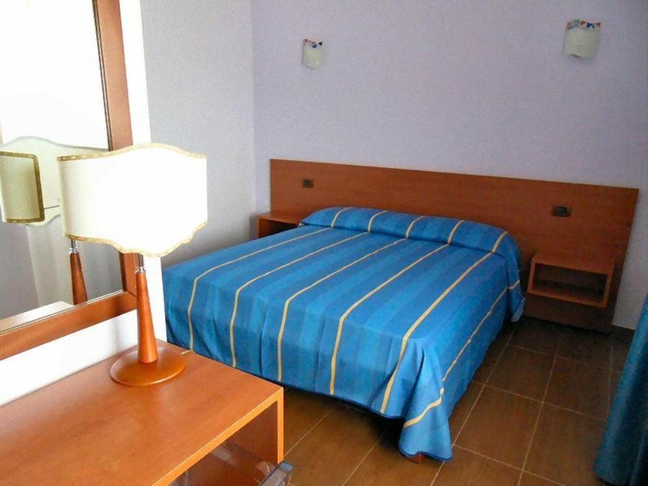 Residence Bandiera Gialla Маргерита ди Савоя Екстериор снимка